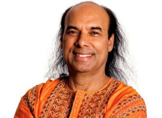 Quem é Bikram Choudhury?